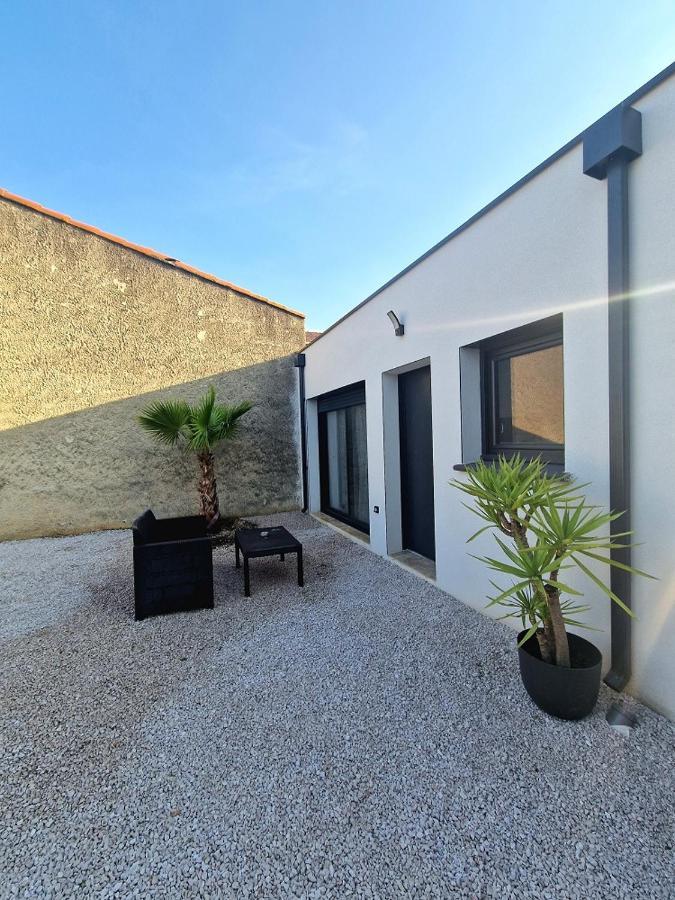 Plages Et Terres Apartment Bessan Exterior foto