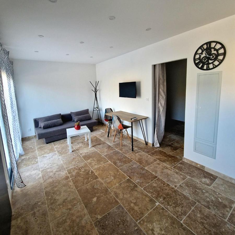 Plages Et Terres Apartment Bessan Exterior foto